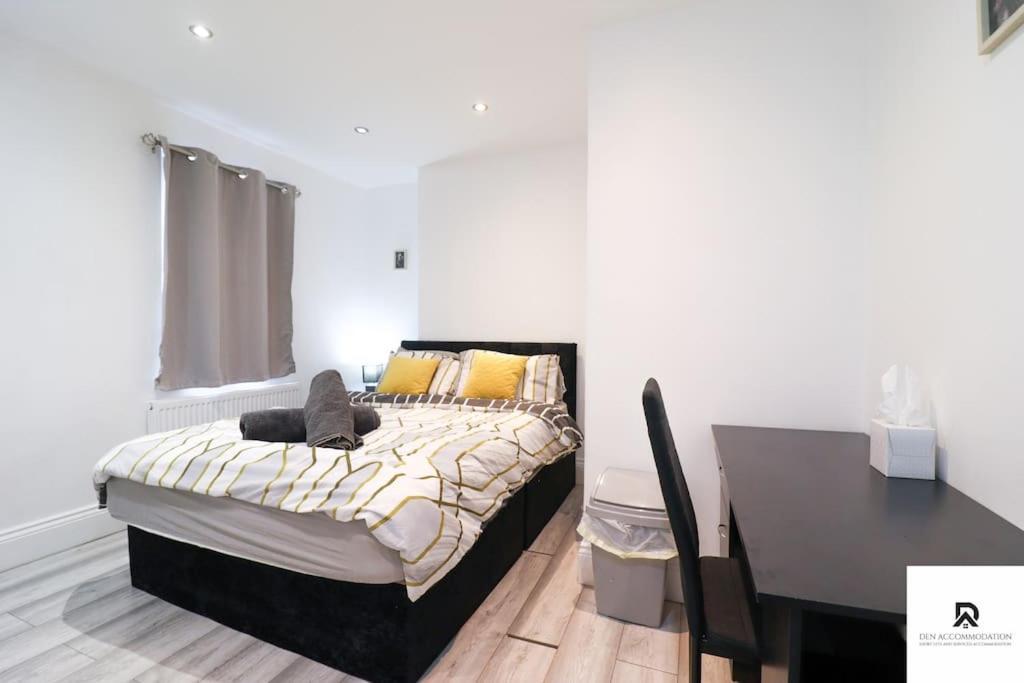 Den Accommodation & Short Lets Greenwich London - 3 Bed House Exterior photo
