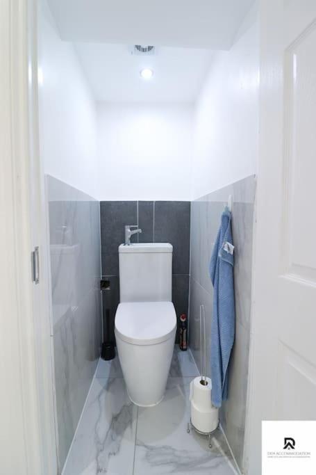 Den Accommodation & Short Lets Greenwich London - 3 Bed House Exterior photo