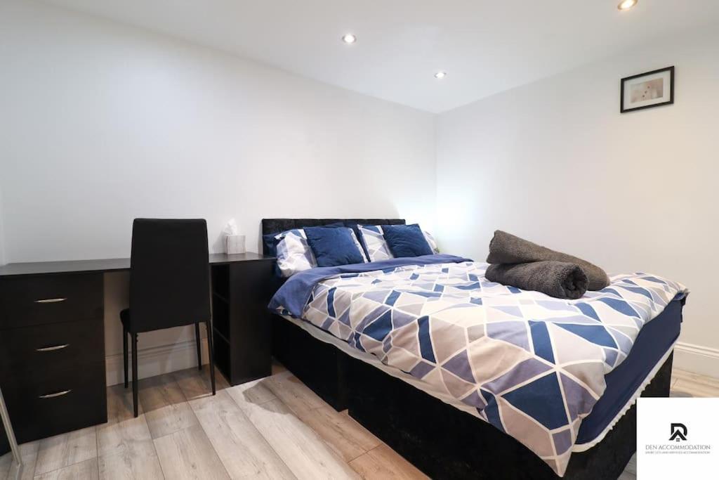 Den Accommodation & Short Lets Greenwich London - 3 Bed House Exterior photo