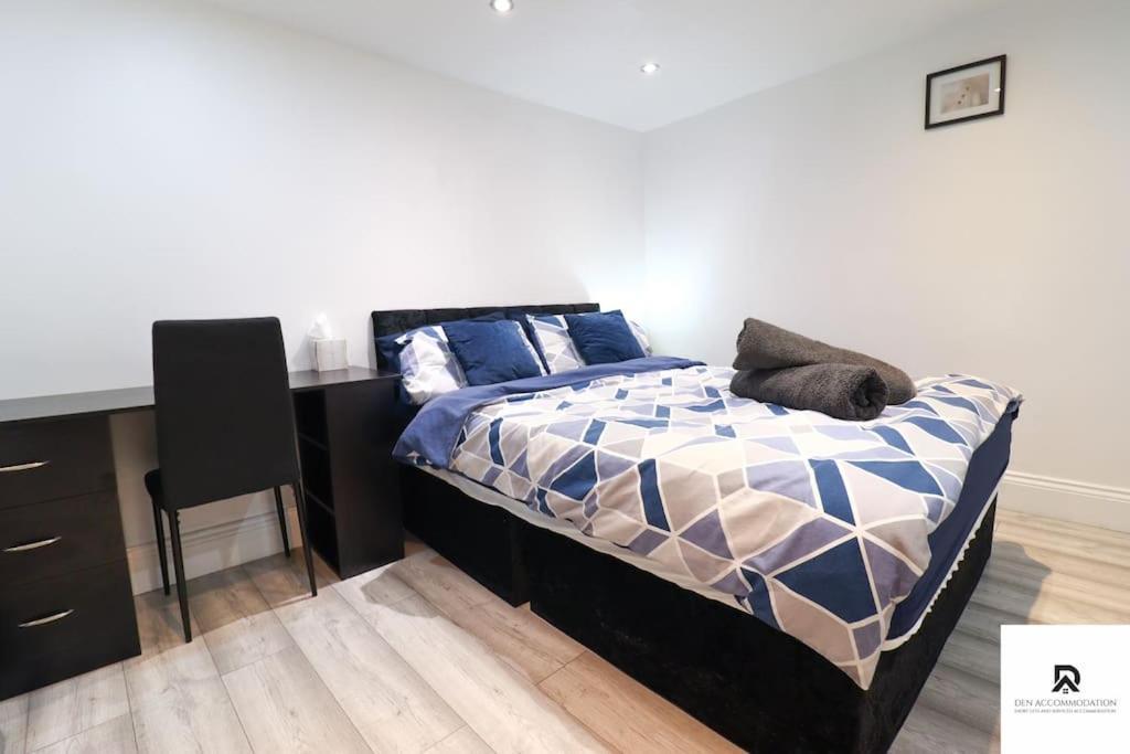 Den Accommodation & Short Lets Greenwich London - 3 Bed House Exterior photo